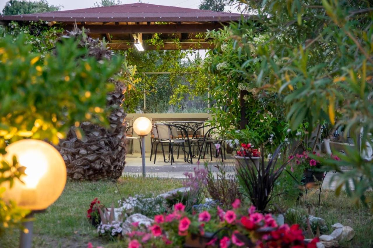 Athanasia Studios Néos Marmarás Exterior foto