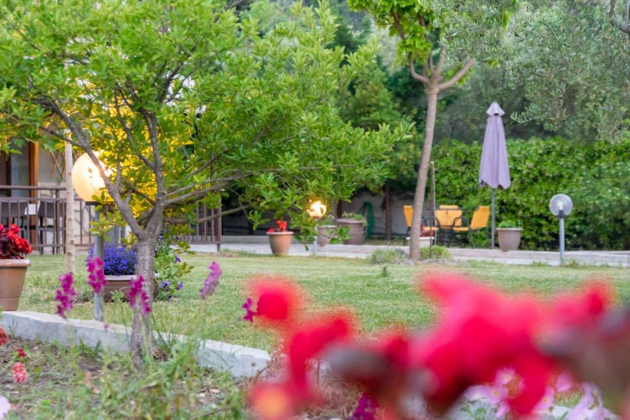 Athanasia Studios Néos Marmarás Exterior foto